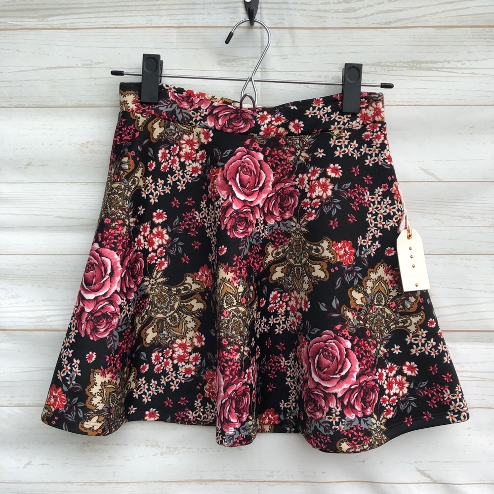 NWT Floral Circle Skater Skirt